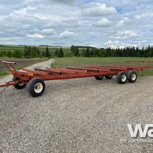 HORST 30 FT. T/A HAY WAGON