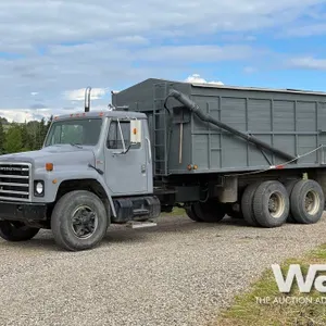 1986 IHC F1954 T/A GRAIN TRUCK
