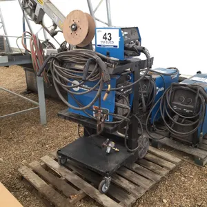 MILLER XMT 350 WELDER