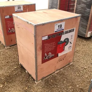 HEAVY DUTY WHEEL BALANCER
