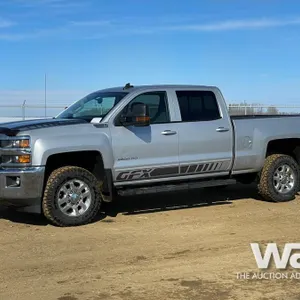 2015 Chevrolet 2500LT GFX Z71 Crew Cab Pickup