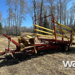 NEW HOLLAND STACKLINER 1012 BALE STACKER