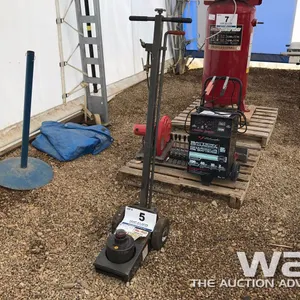 AIR HYDRAULIC FLOOR JACK