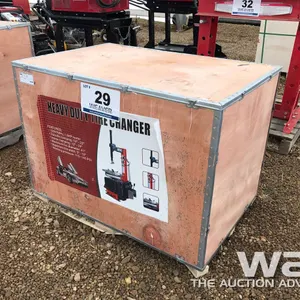 HEAVY DUTY TIRE CHANGER