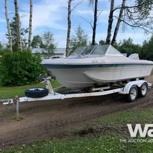 CHRYSLER 17 FT. BOAT