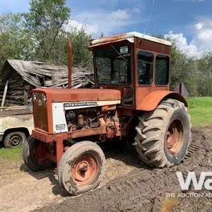 IHC 706 TRACTOR