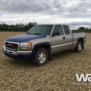 2005 GMC SIERRA E-CAB PICKUP