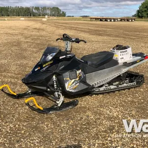 2009 SKI-DOO SUMMIT 800 SNOWMOBILE