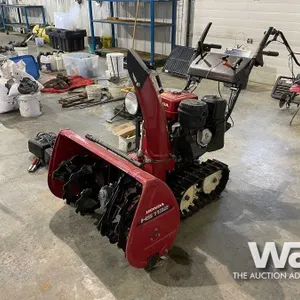 HONDA HS1132 32 IN. WALK BEHIND SNOWBLOWER