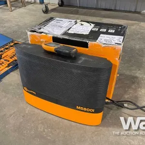 GALLAGHER M5800I ELECTRIC FENCER