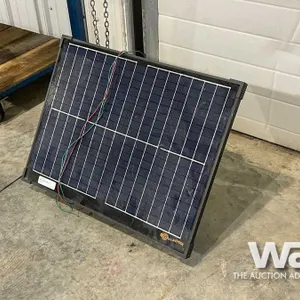 GALLAGHER S4002 SOLAR FENCER