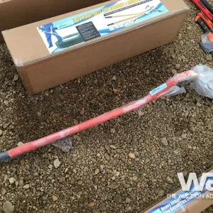 (UNUSED) 2 PIECE TIRE CHANGER TOOLS