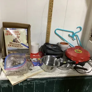 WESTERN HORSEMAN MAGAZINES, QUESADILLA MAKER, GEORGE FOREMAN GRILL
