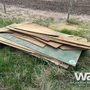 PLYWOOD PIECES