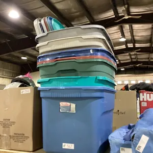 (8) TOTES W/ LIDS