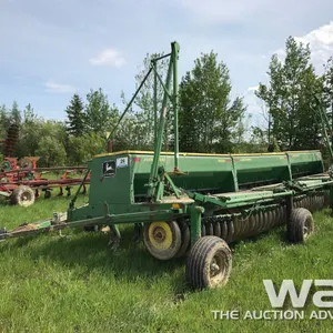 JOHN DEERE 9350 30 FT. HOE DRILL