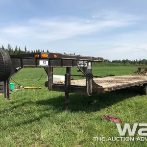 1990 WAGON MASTER FLAT DECK T/A TRAILER