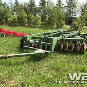 JOHN DEERE 10 FT. OFFSET DISC