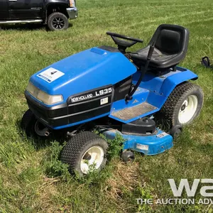 NEW HOLLAND LS35 LAWN TRACTOR