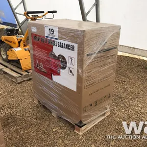 HEAVY DUTY WHEEL BALANCER
