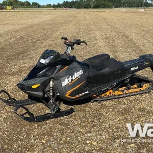 2013 SKI-DOO SUMMIT XP 600 ETECH SNOWMOBILE