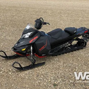 2015 SKIDOO SUMMIT 800 ETEC SNOWMOBILE