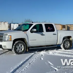 2011 CHEVROLET 1500 LTZ CREW CAB PICKUP