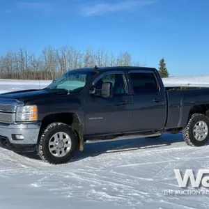 2011 CHEVROLET SILVERADO 3500 LTZ CREW CAB PICKUP