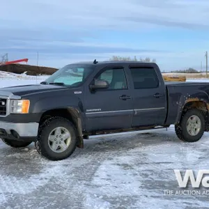 2011 GMC SIERRA CREW CAB PICKUP