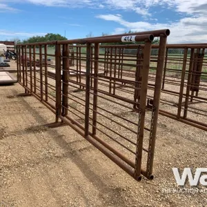 (2) FREESTANDING LIVESTOCK PANELS W/ GATES