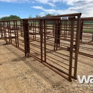 (2) FREESTANDING LIVESTOCK PANELS W/ GATES