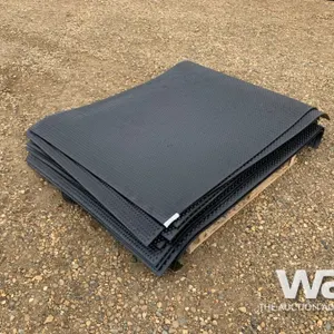 (10) 4 X 6 FT. RUBBER MATS