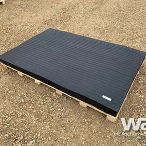 (10) 4 X 6 FT. RUBBER MATS
