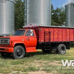 1975 CHEVROLET C60 S/A GRAIN TRUCK