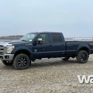 2013 FORD F350 LARIAT CREW CAB PICKUP