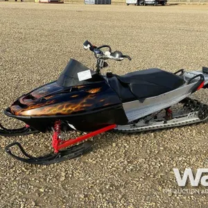 2002 POLARIS 800 RMK SNOWMOBILE