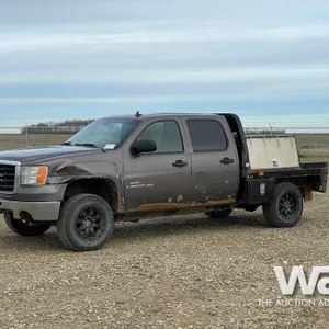 2008 GMC SIERRA 2500HD CREW CAB FLATBED TRUCK