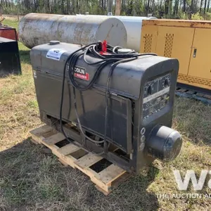 LINCOLN CLASSIC SA300 PORTABLE WELDER