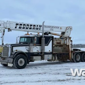 1996 FREIGHTLINER FLD120SD T/A BOOM TRUCK