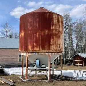Chigwell Hopper Grain Bin