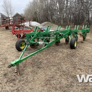 John Deere 3200 6-16 FT. Auto Reset Plow