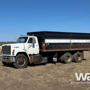 1984 GMC BRIGADIER T/A 20 FT. GRAIN TRUCK