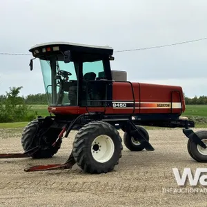 1999 HESSTON 8450 SELF PROPELLED SWATHER