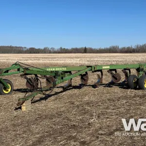 JOHN DEERE 3600 8 BOTTOM PLOW