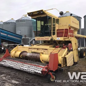 NEW HOLLAND TR85 COMBINE