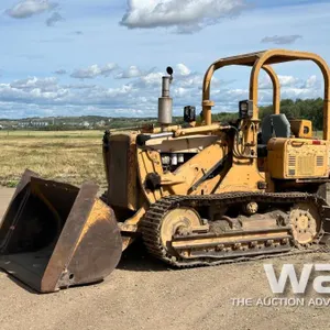 DRESSER 100E CRAWLER LOADER