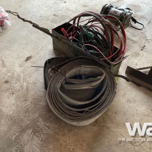 (2) 4,000 KG HD SLINGS  &  BOOSTER CABLES