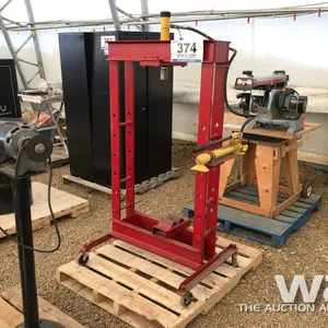 SHOP PRESS