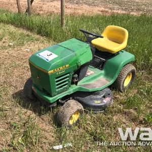 JD STX 38 LAWN TRACTOR