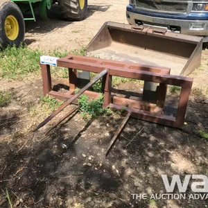 SKID STEER BALE SPEAR